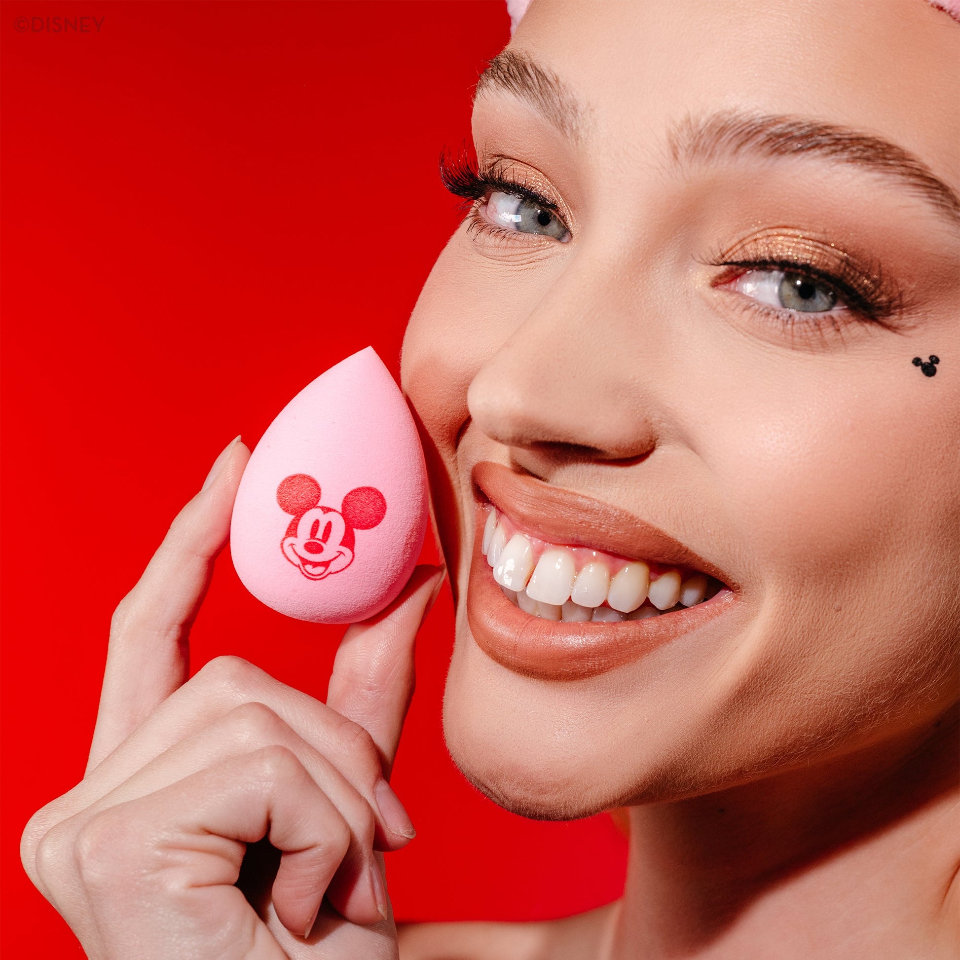 The Crème Shop | Disney: Blending Sponge (Mickey Mouse) Blending Sponge The Crème Shop x Disney 