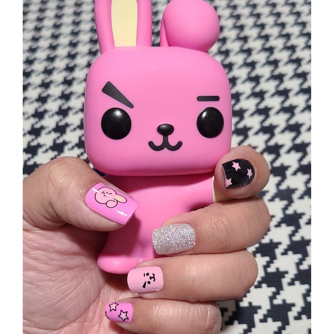 The Crème Shop | BT21: COOKY Energy Pink Gel Nail Strips (Set of 35) Nail Strips The Crème Shop x BT21 